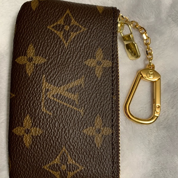āSOLDšā Authentic Louis Vuitton Key Pouch - Picture 2 of 3